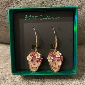 Betsey Johnson Sugar Skull Earrings 💀🌸